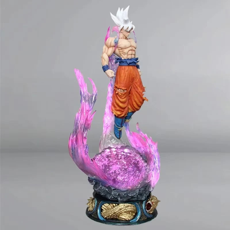 Dragon Ball  Son Goku Super Saiyan 25cm