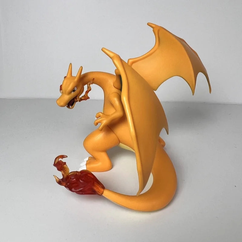 Charizard 1º First Edition BANDAI 10CM